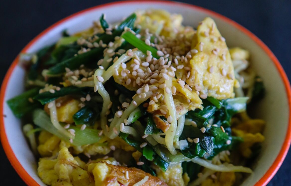 4b6df-sesame-egg-noodles-3