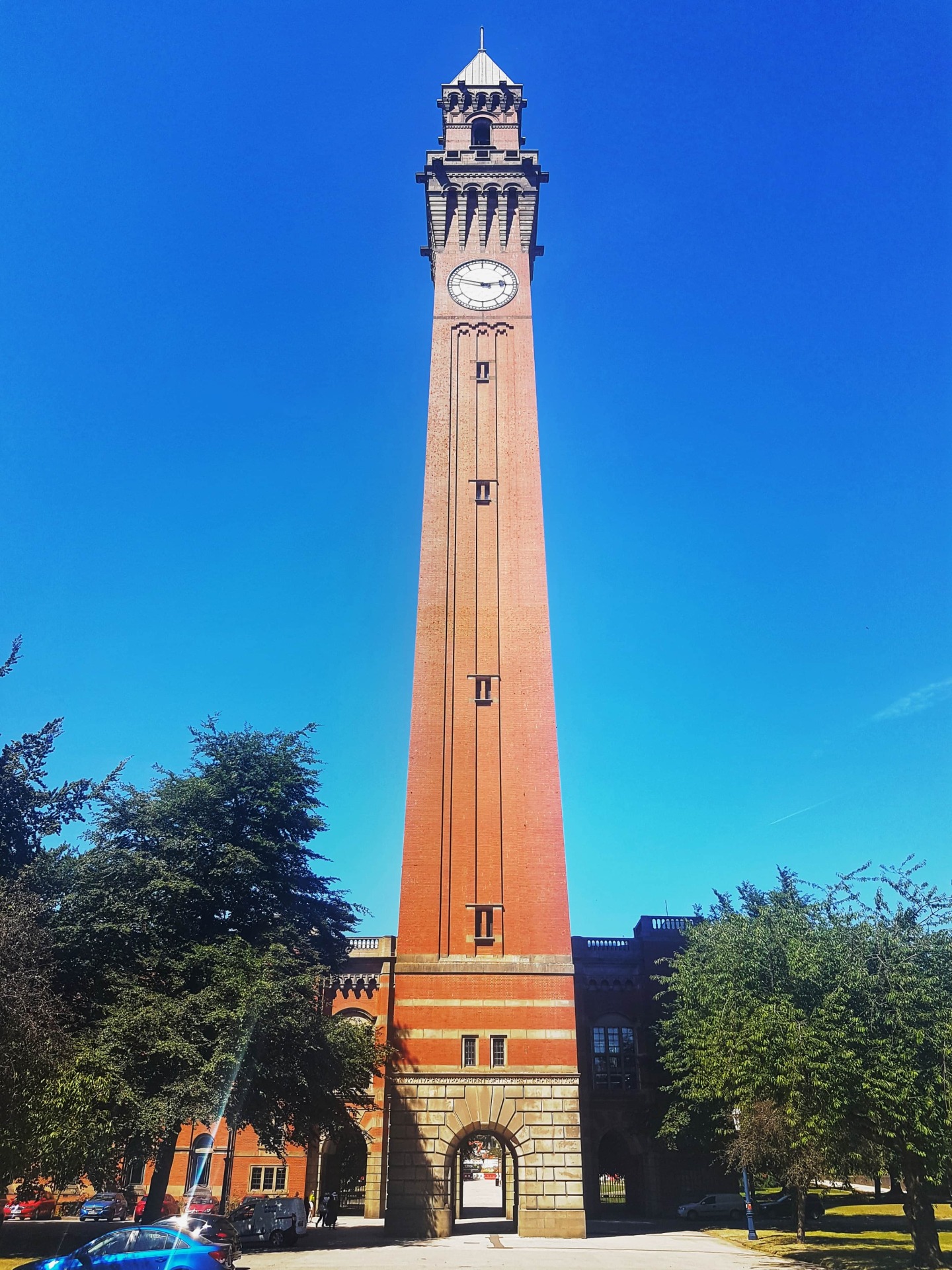 fromthecornertable, travelblog, travelblogger, england, englandcities, englandtowns, englandvillages, english, unitedkingdom, travelengland, travelUK, things-to-see, must-see-england, must-visit-england, birmingham, birminghamcity, universityofbirmingham, clocktower, oldjoe