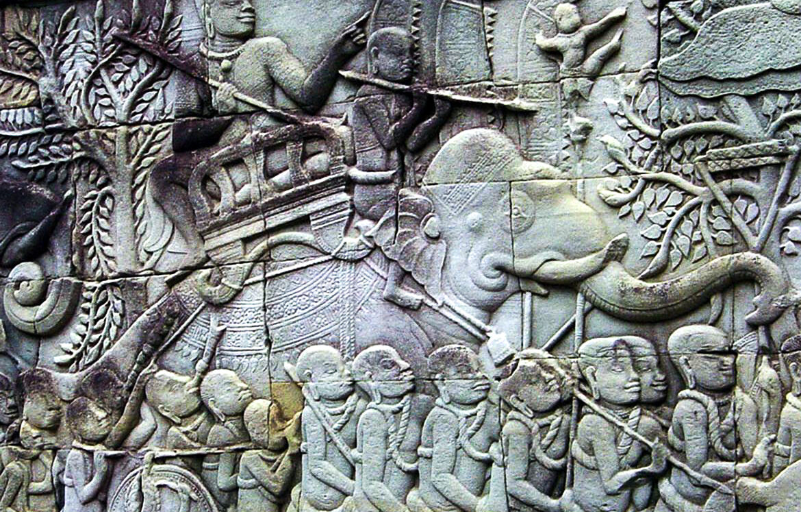 7672e-2004-cam_angkor-thom-walls1-2 7672e-2004-cam_angkor-thom-walls1-2