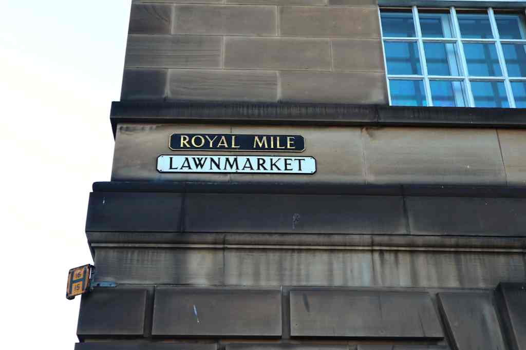 Royal Mile Edinburgh
Edinburgh
From The Corner Table
FromTheCornerTable
TravelBlog
