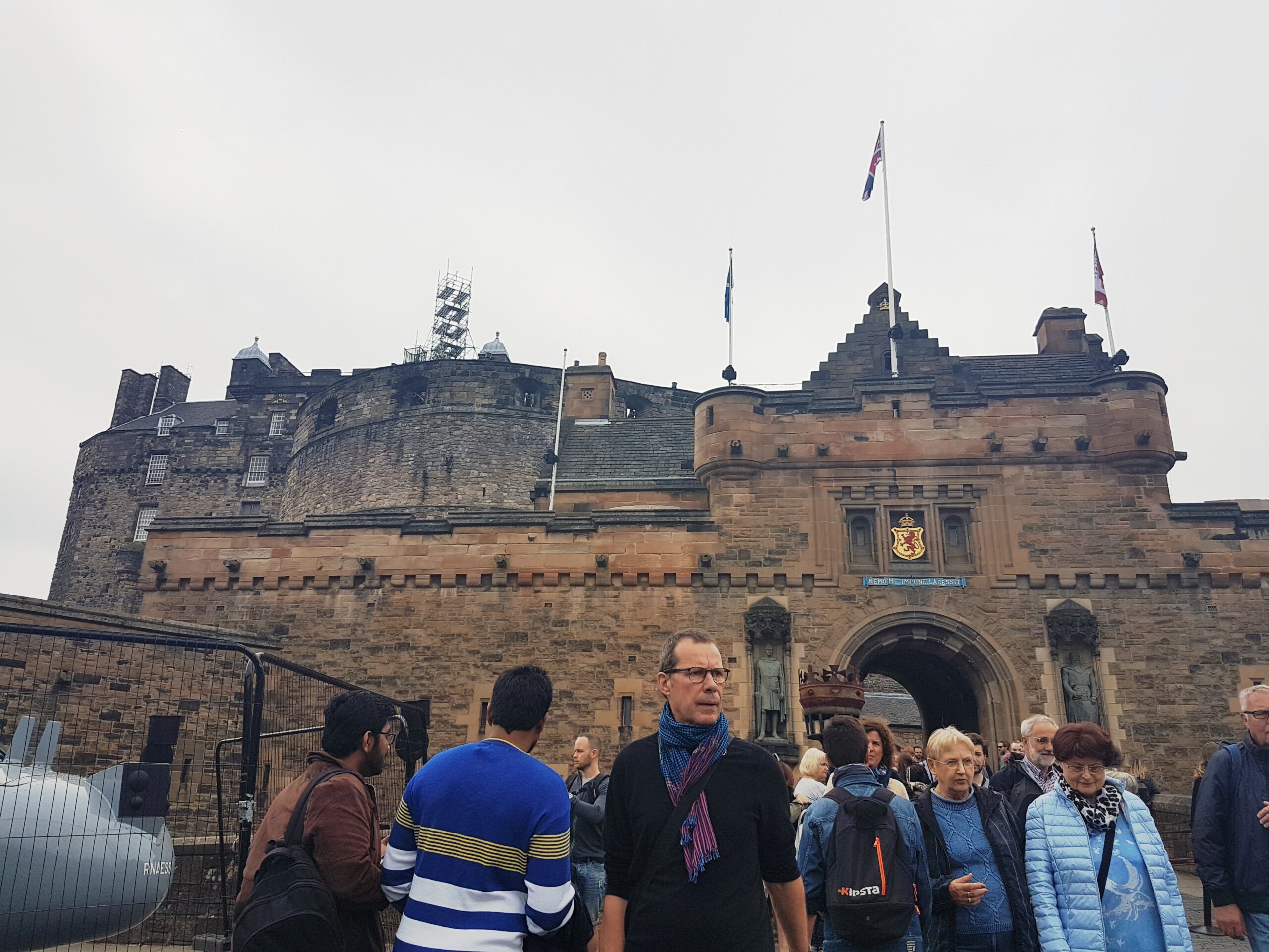 fromthecornertable, streets of edinburgh, from the corner table, edinburgh, scotland, travel blog, edinburgh castle