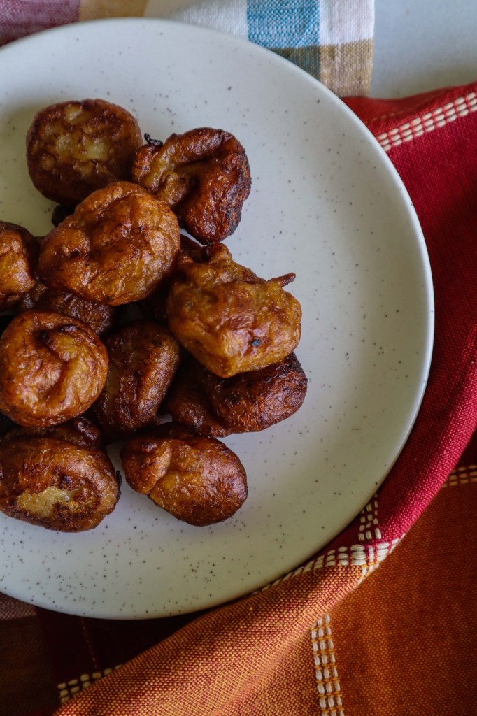 fromthecornertable, bananafritters, kola boda, bengali kola boda, overripe banana recipe